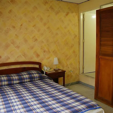 Hotel Toledo